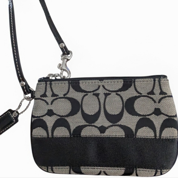 NEW Coach Classic Signature Monogram Black/Grey Wristlet. - Picture 4 of 5